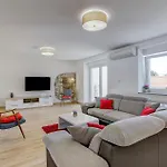 Holiday home Front In