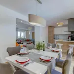Holiday home Front In