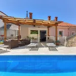 Front In Holiday home *