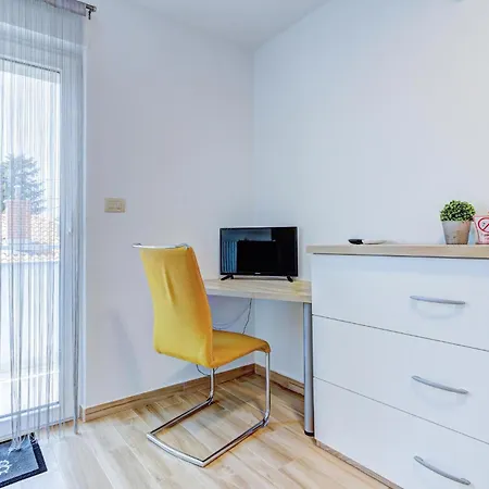 بيت للعطل Stunning In With Wifi نوفي فينودولسكي