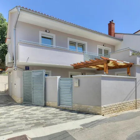 Holiday home Front In *