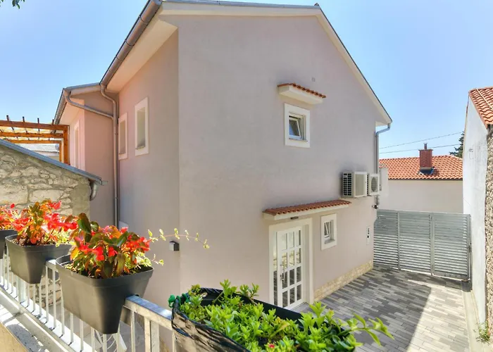 Case de vacanță Awesome In Novi Vinodolski